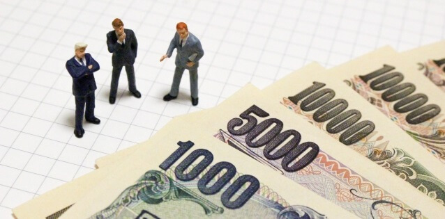 資産運用の集客広告は「認知度向上」と「比較のしやすさ」の複合戦略が有効