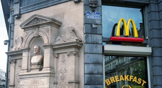マクドナルドの経営方針に学ぶ差別化戦略