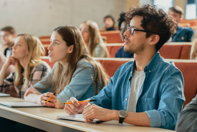 学校の定員割れを防ぐ「販売促進」とは?若い世代に届くプロモーション施策を紹介