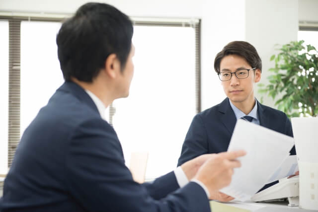 自社の強みが分からず困っている中小企業のイメージ画像