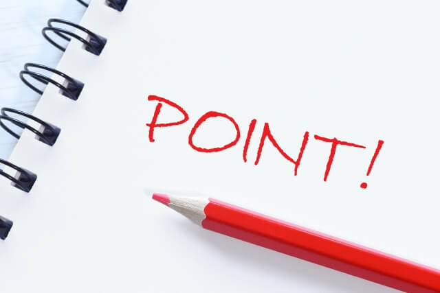 色鉛筆で書かれた「POINT」の文字